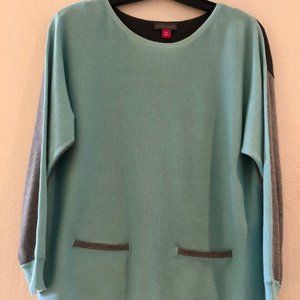 🌷SALE!!!🌷Vince Camuto color block sweater petite